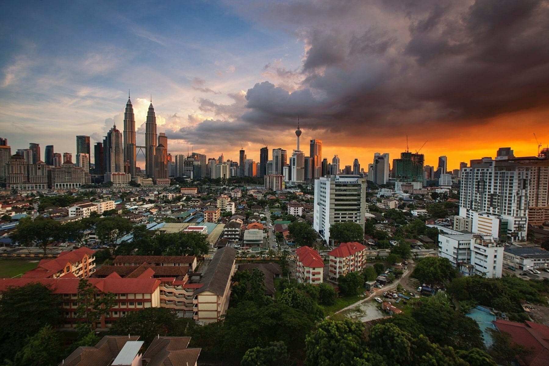 Best Countries to Invest in 2023